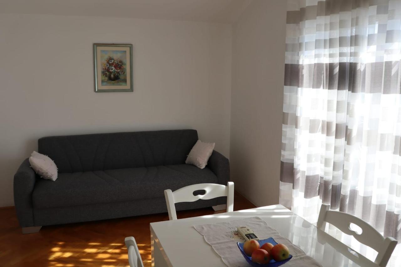 Apartments Ivanka Starigrad Paklenica Exterior foto