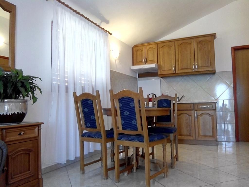 Apartments Ivanka Starigrad Paklenica Quarto foto